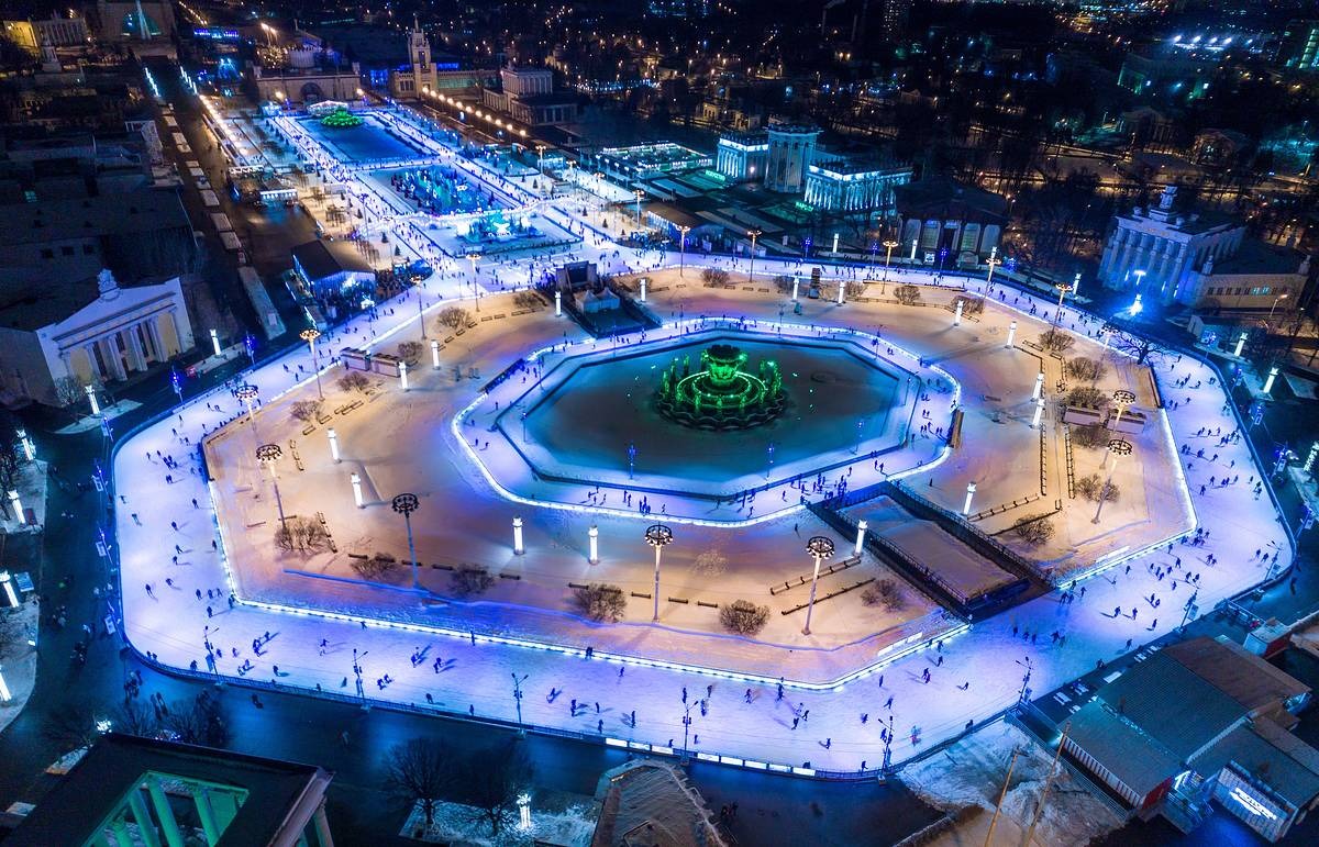 Новый год 2024 в Москве: как активно провести новогодние праздники - Вызов Деда Мороза и Снегурочки 2024