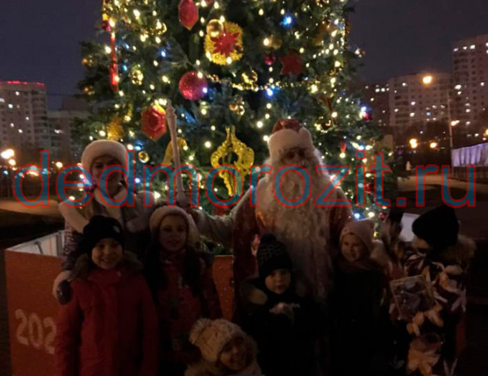 Служба заказа Деда Мороза и Снегурочки «Дед Морозит». Выступления на улице