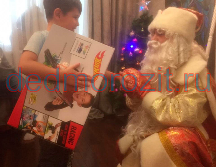 Служба заказа Деда Мороза и Снегурочки «Дед Морозит». Выступления дома