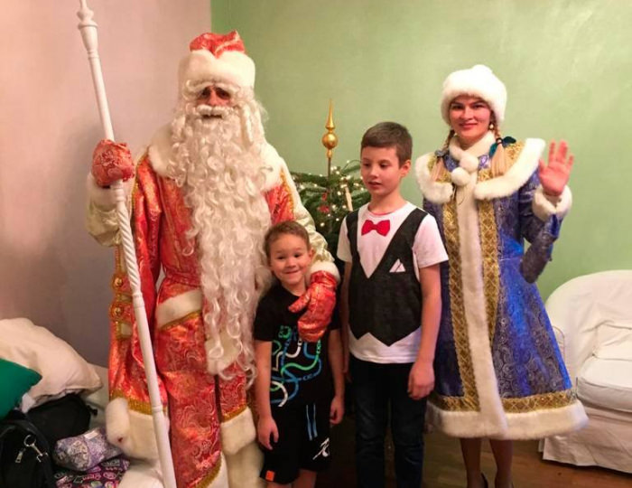 Служба заказа Деда Мороза и Снегурочки «Дед Морозит». Выступления дома